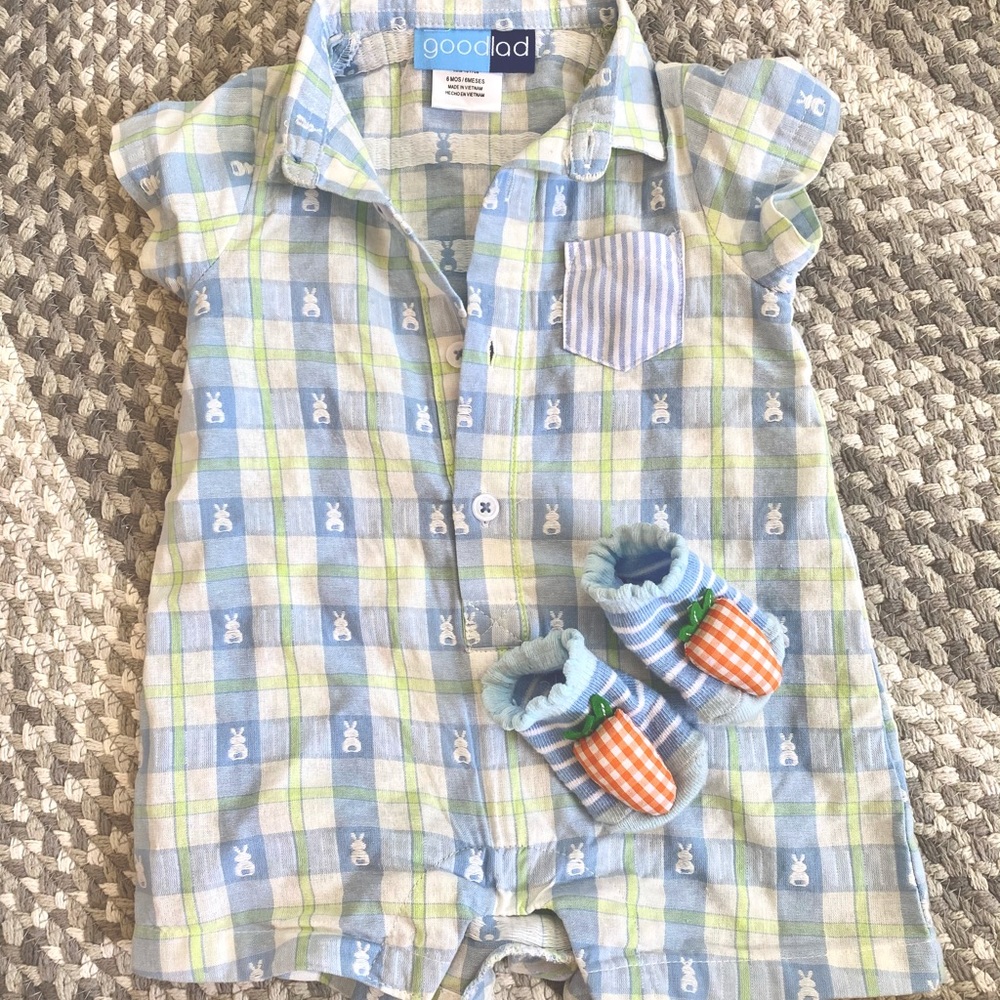 Easter boy’s outfit with carrot socks